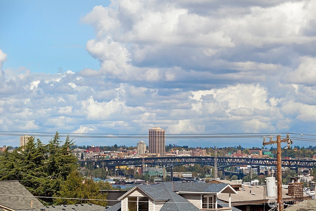 655 Crockett Street, Unit B103 Seattle, WA 98109 - Photo 22 of 25