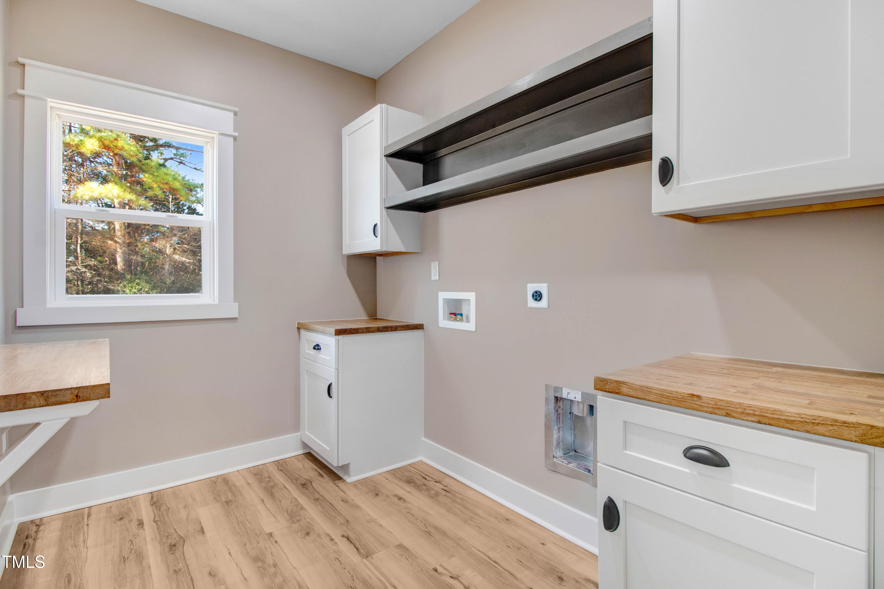 1647 Old Dam Road Kenly, NC 27542 - Photo 29 of 31 Laundry