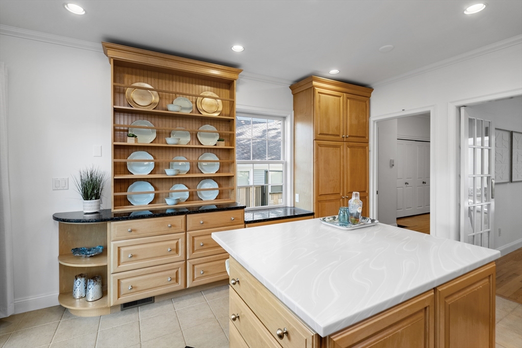 17 Shea Road Cambridge, MA 02140 - Photo 8 of 24 Gallery Image 8