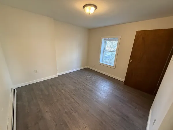 $2,175 | 79 Hawley Street, Unit B, Northampton, MA 01060