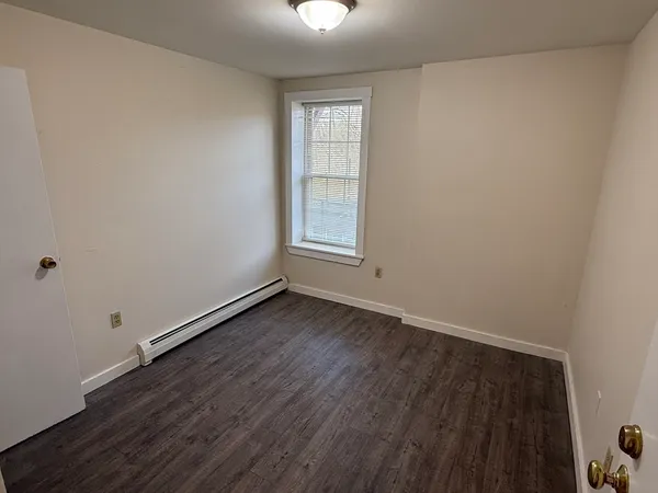 $2,175 | 79 Hawley Street, Unit B, Northampton, MA 01060