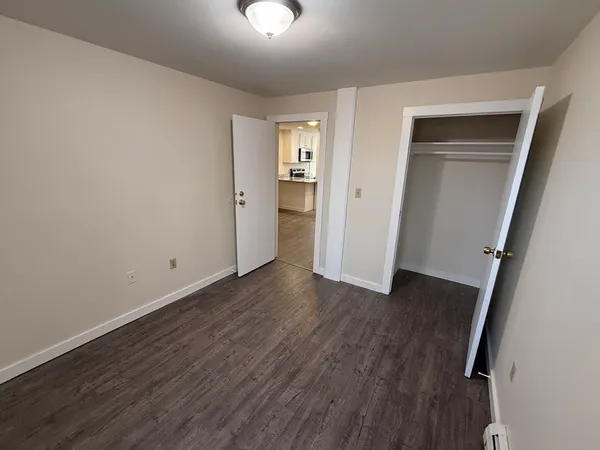 $2,175 | 79 Hawley Street, Unit B, Northampton, MA 01060