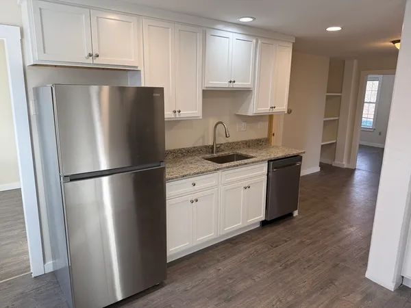 $2,175 | 79 Hawley Street, Unit B, Northampton, MA 01060