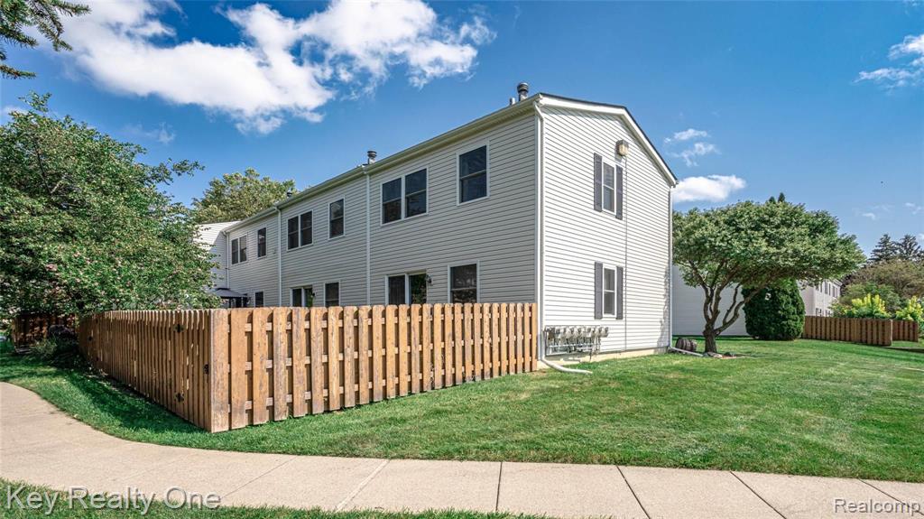 1034 Larson Court Rochester Hills, MI 48307 - Photo 15 of 15