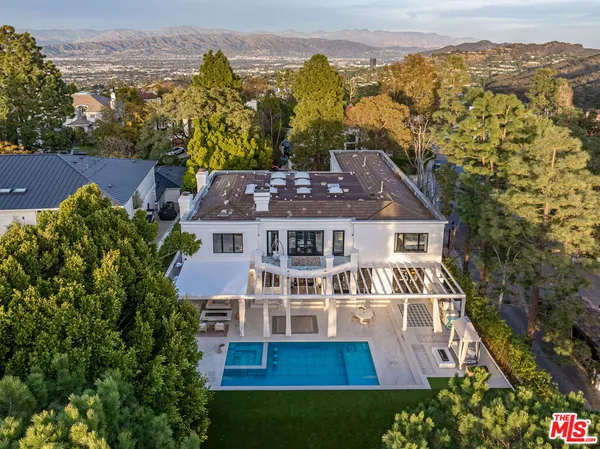 $11,495,000 | 12000 Crest Court, Beverly Hills, CA 90210