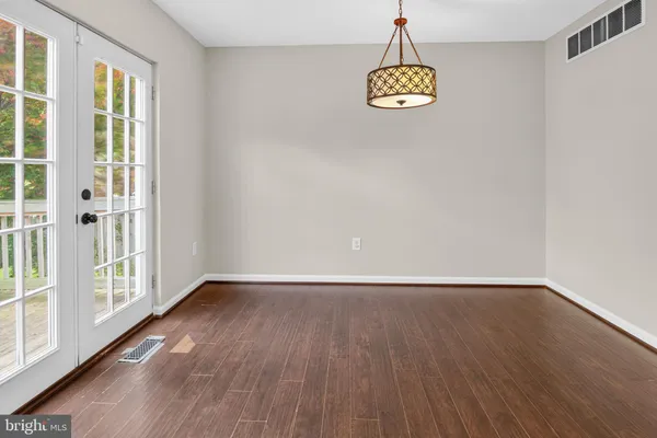 $385,000 | 8011 Mansion House Crossing, Pasadena, MD 21122