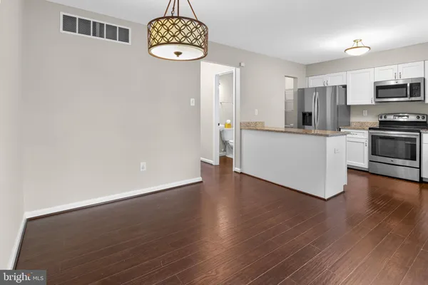 $385,000 | 8011 Mansion House Crossing, Pasadena, MD 21122