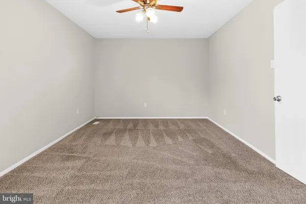 $385,000 | 8011 Mansion House Crossing, Pasadena, MD 21122