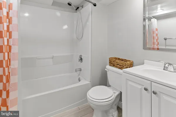 $385,000 | 8011 Mansion House Crossing, Pasadena, MD 21122