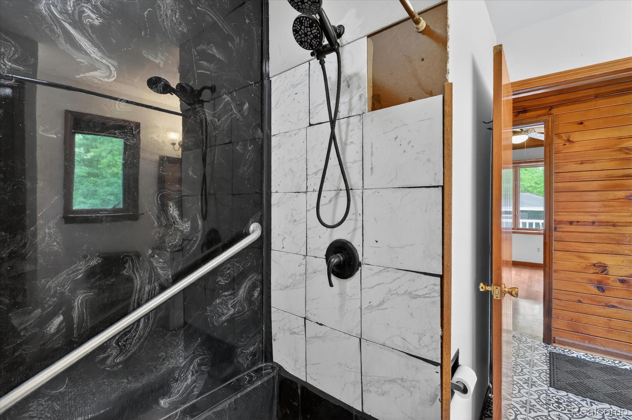 41303 Harris Road Belleville, MI 48111 - Photo 40 of 49 Full bathroom with tiled shower