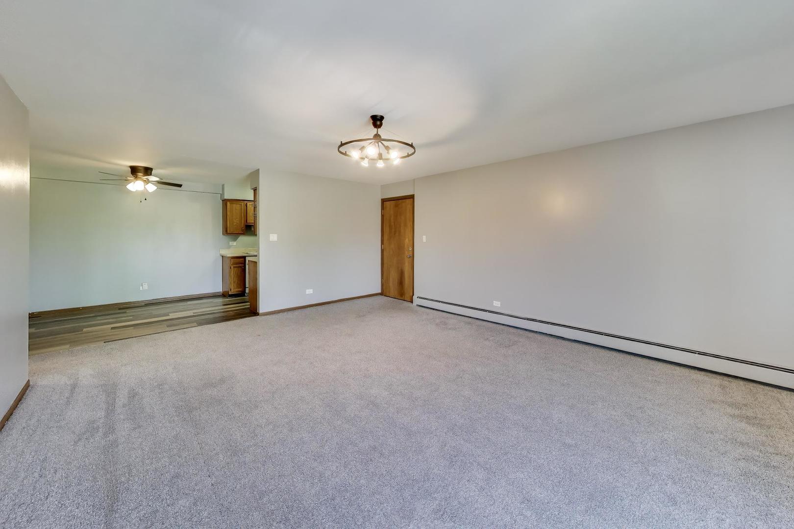 10428 Ridgeland Avenue, Unit 6 Chicago Ridge, IL 60415 - Photo 5 of 24