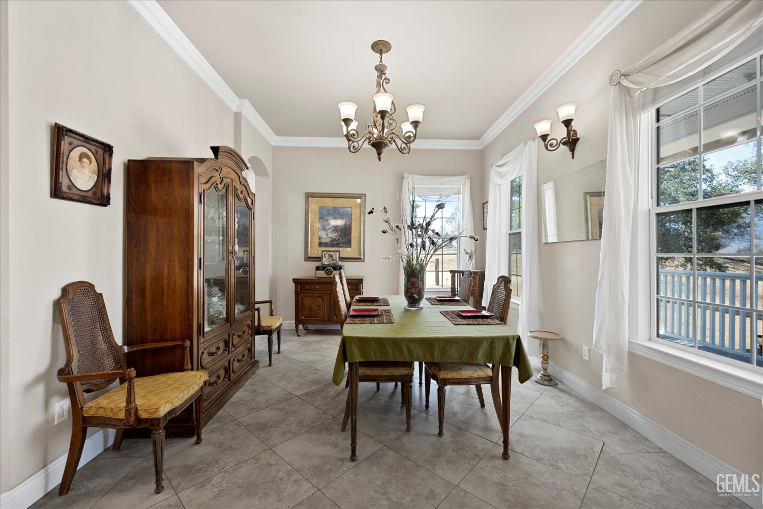 Undisclosed Address Caliente, CA 93518 - Photo 20 of 73 a view of a dining room with furniture and a chandelier