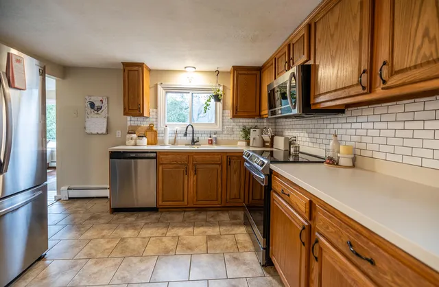 $275,000 | 1711 Hotel Road, Auburn, ME 04210