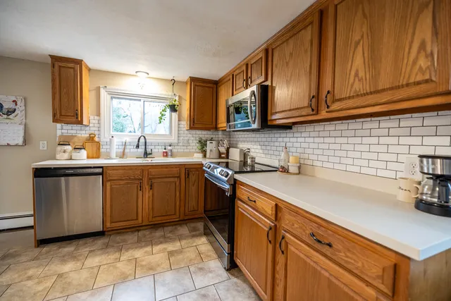 $275,000 | 1711 Hotel Road, Auburn, ME 04210