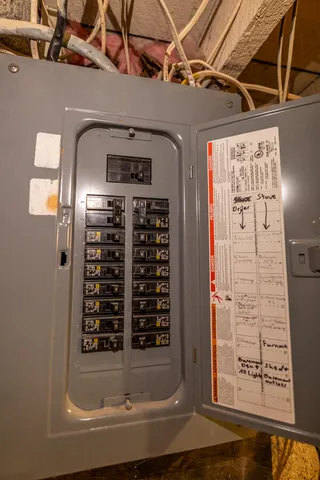 $275,000 | 1711 Hotel Road, Auburn, ME 04210