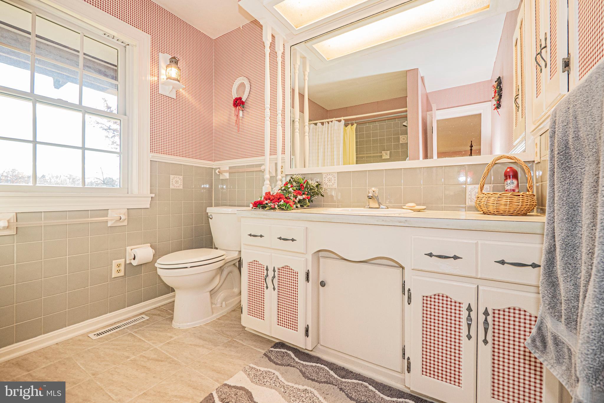 5710 Emory Road Upperco, MD 21155 - Photo 46 of 113 Upper Level - Primary Bathroom