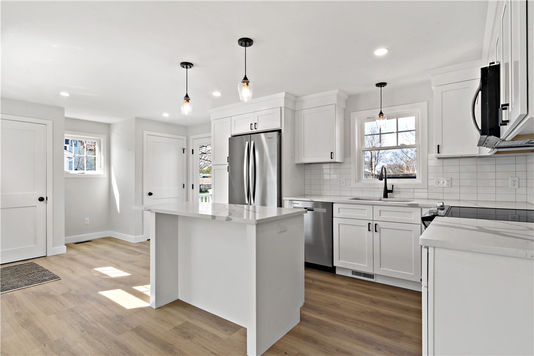 6 Monast Street, Unit 1 Warren, RI 02885 - Photo 4 of 27 Gallery Image 4