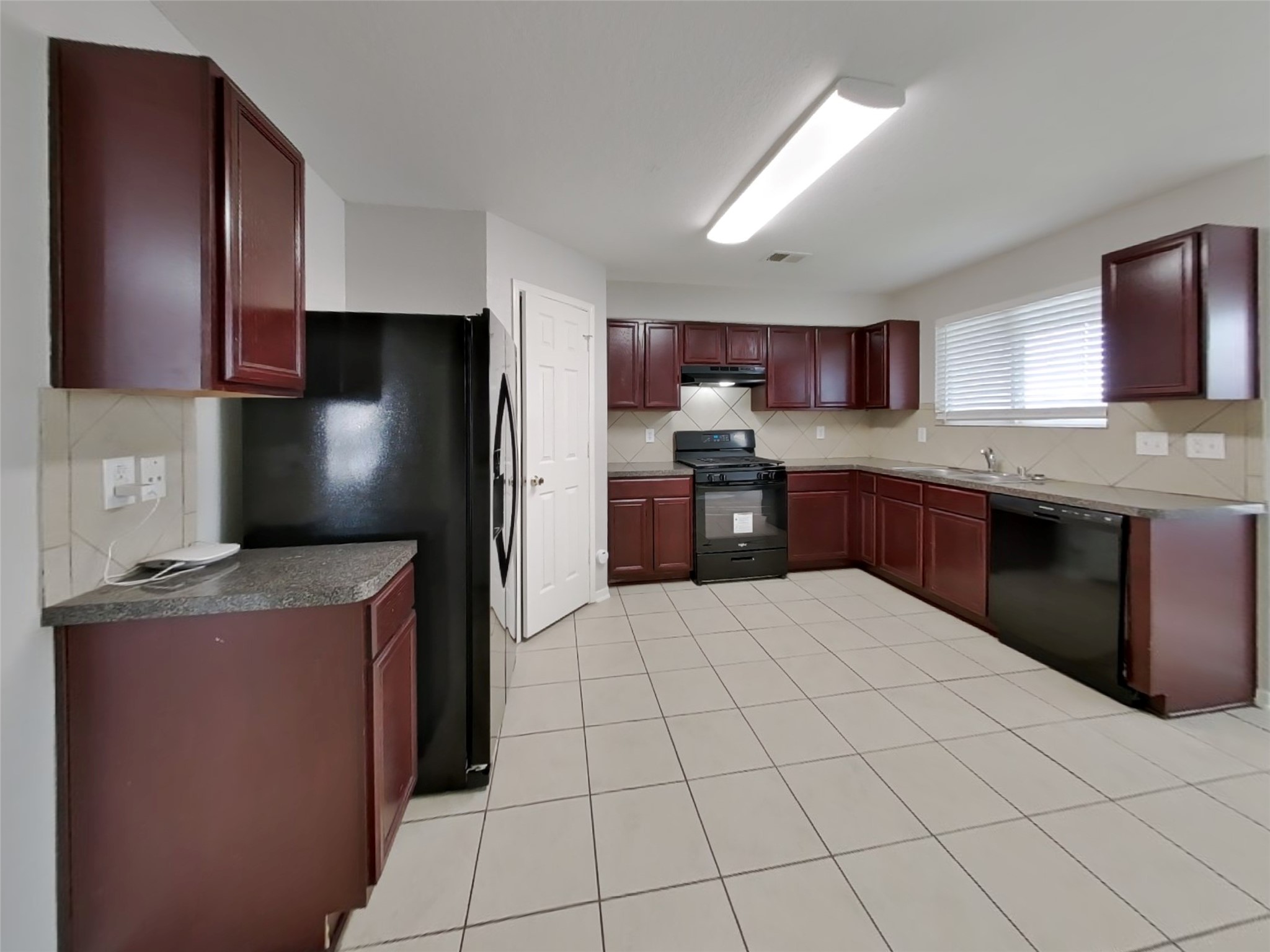 11010 Vanilla Ridge Court Houston, TX 77044 - Photo 8 of 18