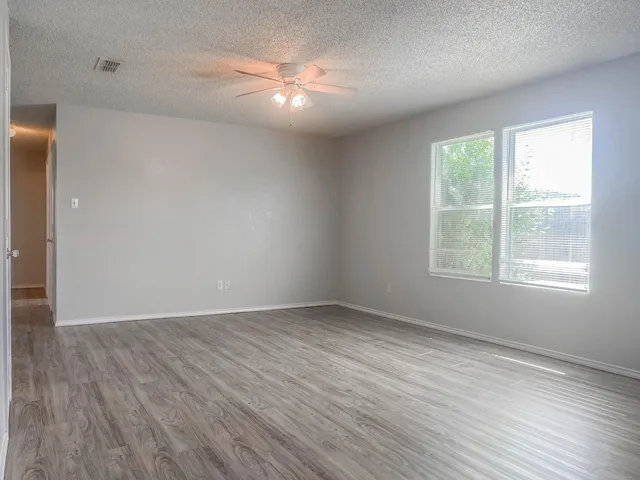 $1,125 | 804 East 77th Street, Lubbock, TX 79404