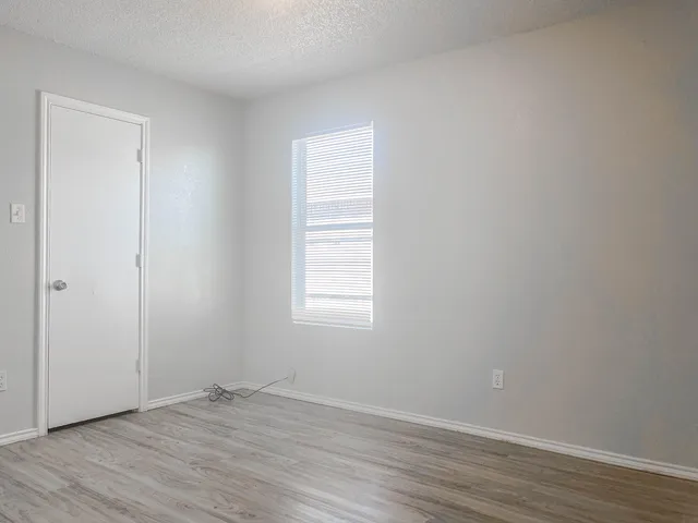 $1,125 | 804 East 77th Street, Lubbock, TX 79404