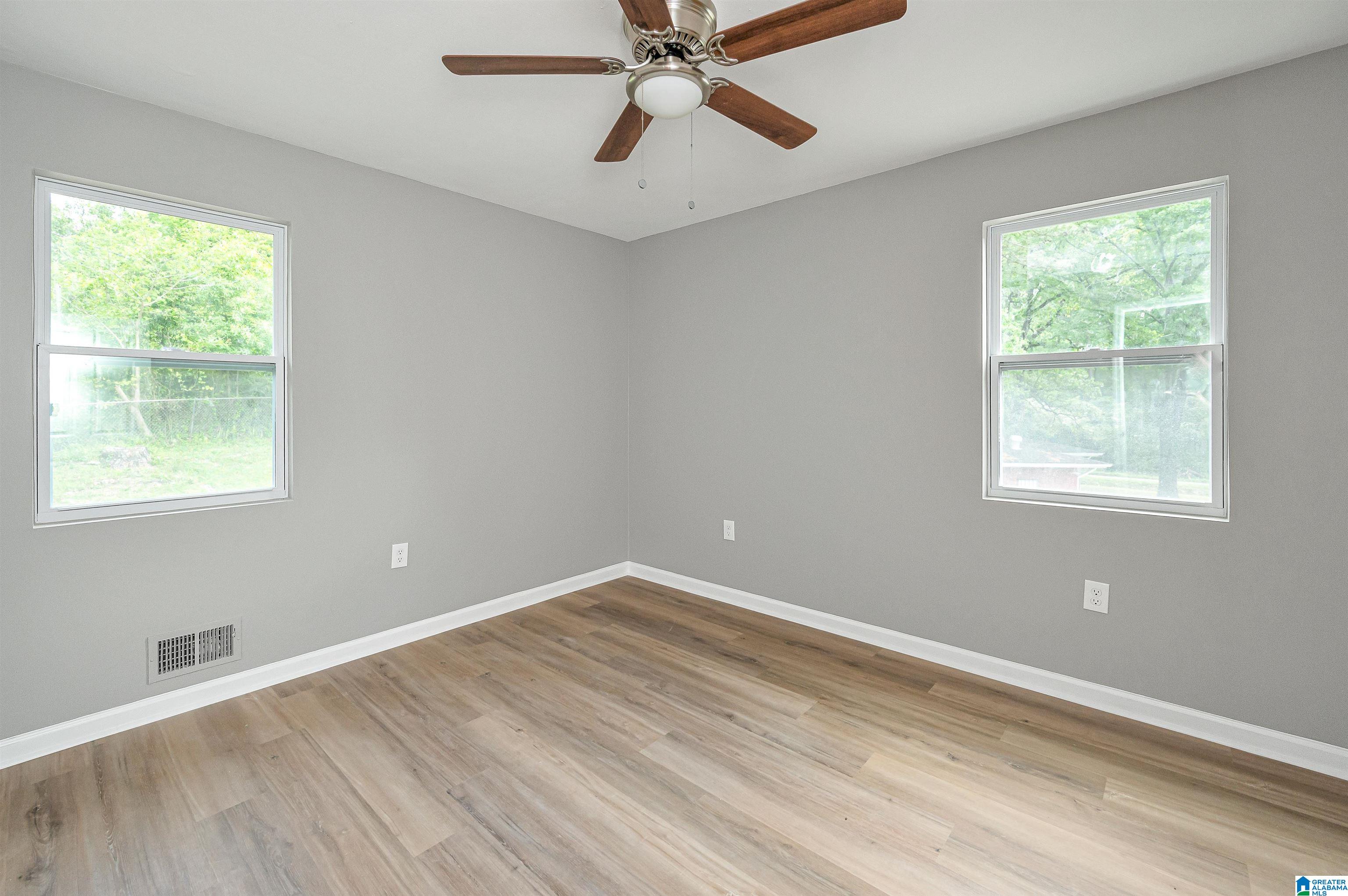 1105 Glenfield Road Fairfield, AL 35064 - Photo 15 of 33