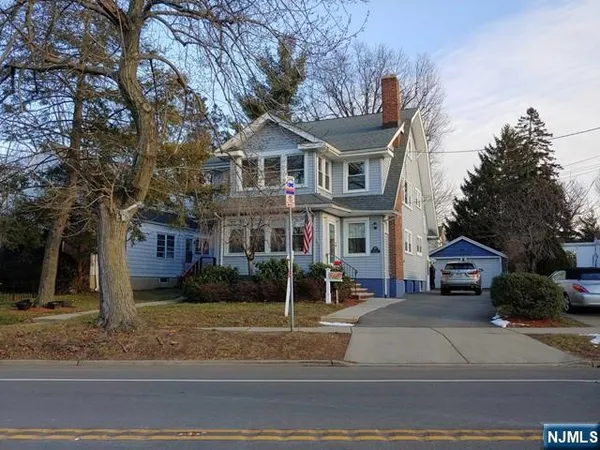 $3,000 | 169 Grand Avenue, Unit 2, Leonia, NJ 07605