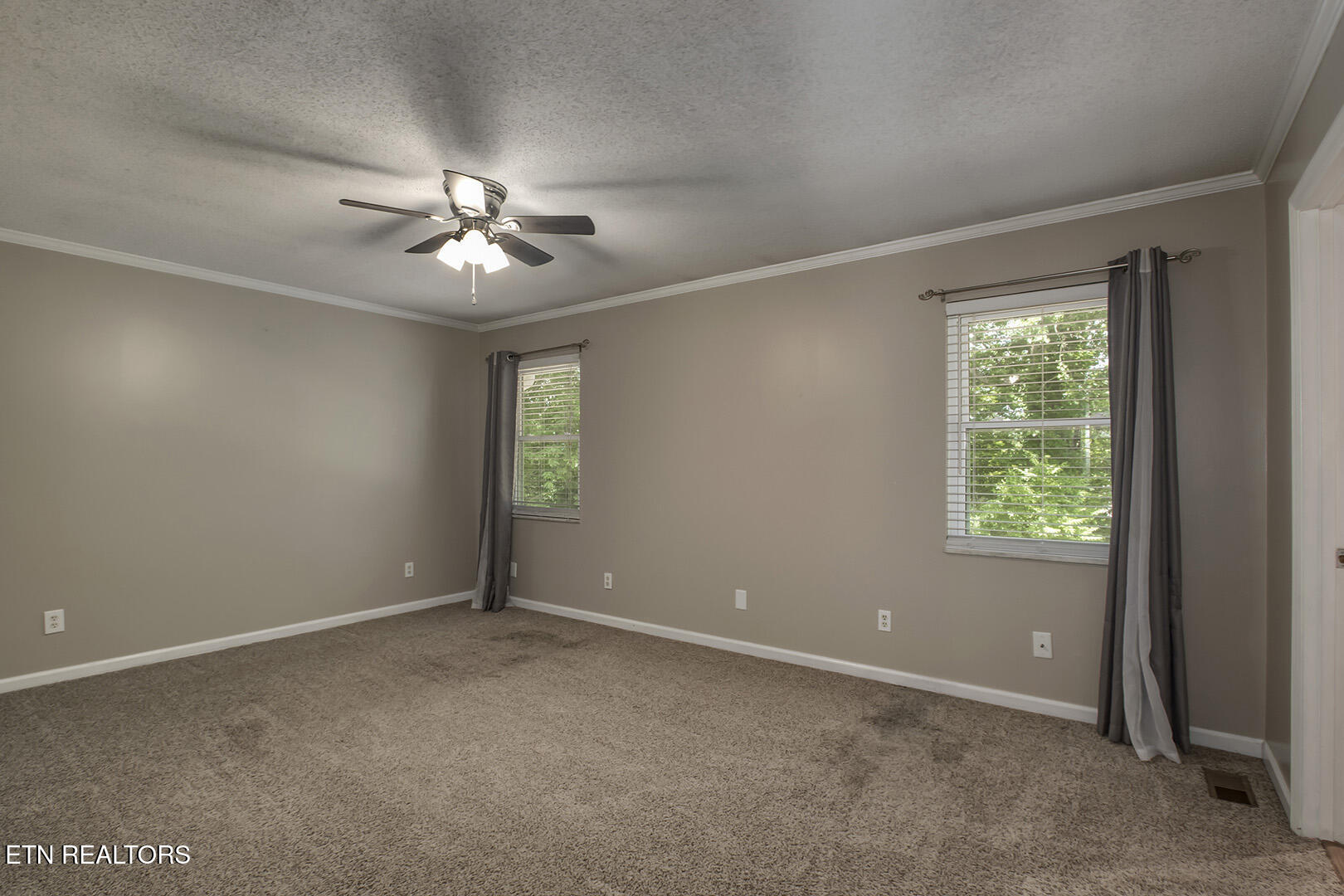 145 Van Stowe Road Harriman, TN 37748 - Photo 37 of 60 37_VanStoweRoad_145_MasterBedroom01