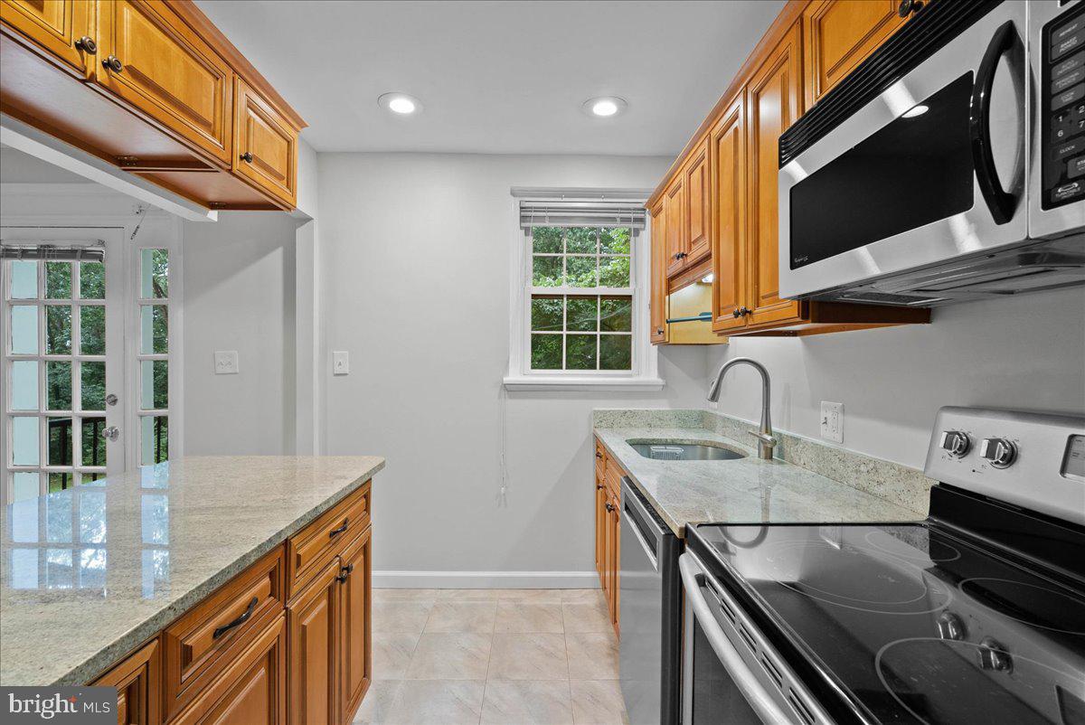 4803 27th Road South Arlington, VA 22206 - Photo 11 of 25 Gallery Image 11