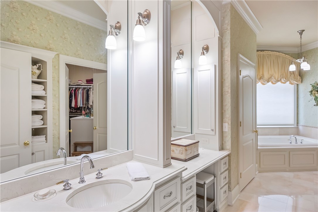 1617 Hook Road Honea Path, SC 29654 - Photo 30 of 50 Her Master Bath