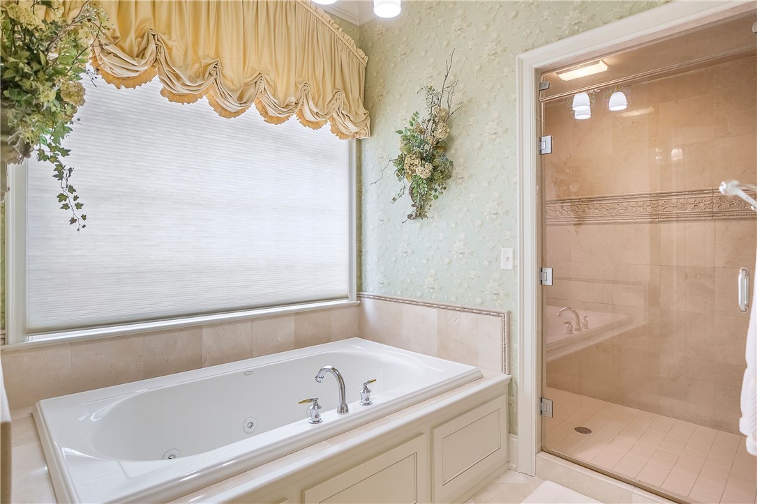 1617 Hook Road Honea Path, SC 29654 - Photo 31 of 50 Her Master Bath, whirlpool tub, walk in steam show
