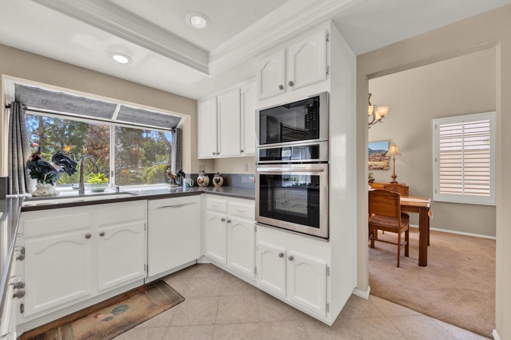 3761 Hillview Way Oceanside, CA 92056 - Photo 21 of 75
