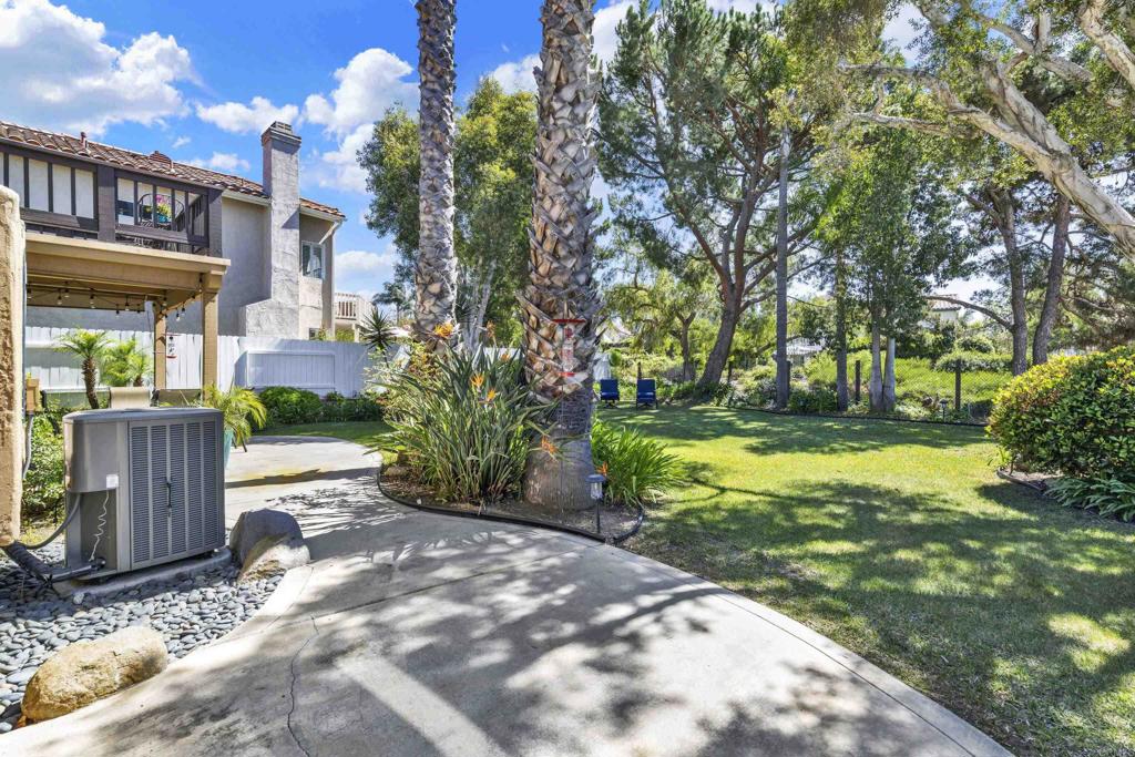 3761 Hillview Way Oceanside, CA 92056 - Photo 73 of 75 a view of a pathway of a house with a yard