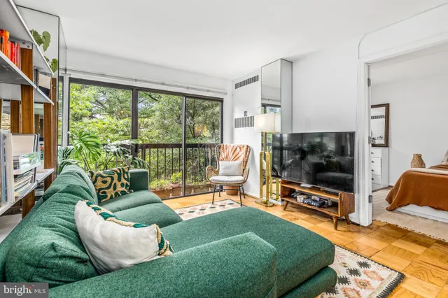 $499,000 | 1001 26th Street Northwest, Unit 306, Washington, DC 20037