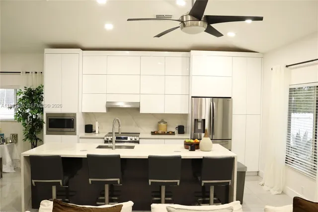 $1,199,000 | 11 Northeast 151st Street, Miami, FL 33162