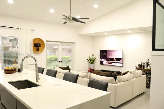 $1,199,000 | 11 Northeast 151st Street, Miami, FL 33162