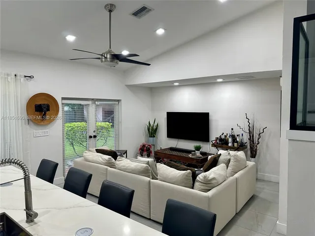 $1,199,000 | 11 Northeast 151st Street, Miami, FL 33162