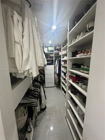 $1,199,000 | 11 Northeast 151st Street, Miami, FL 33162