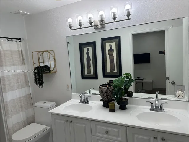 $1,199,000 | 11 Northeast 151st Street, Miami, FL 33162