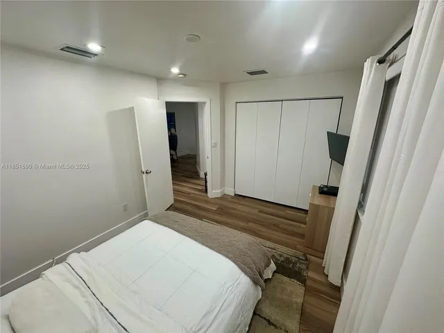 $1,199,000 | 11 Northeast 151st Street, Miami, FL 33162