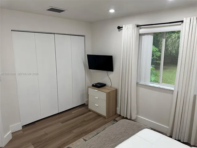 $1,199,000 | 11 Northeast 151st Street, Miami, FL 33162