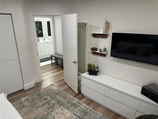 $1,199,000 | 11 Northeast 151st Street, Miami, FL 33162