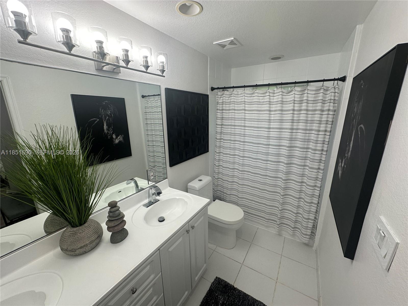 11 Northeast 151st Street Miami, FL 33162 - Photo 81 of 95 2nd level bathroom 2