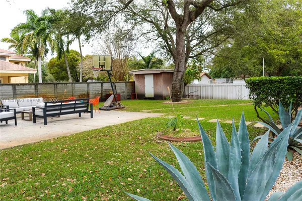 $1,199,000 | 11 Northeast 151st Street, Miami, FL 33162