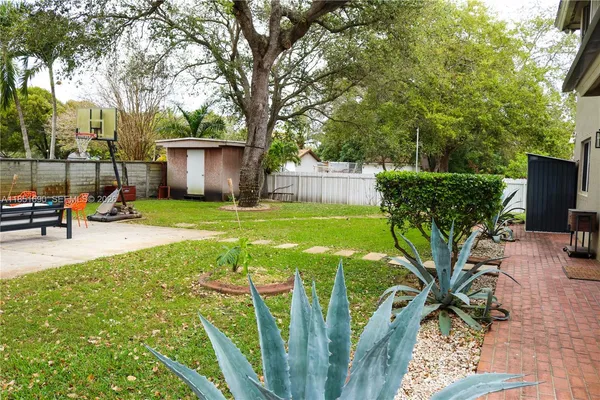$1,199,000 | 11 Northeast 151st Street, Miami, FL 33162