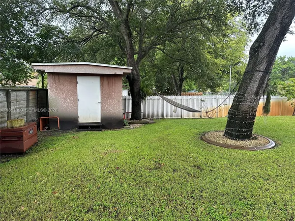 $1,199,000 | 11 Northeast 151st Street, Miami, FL 33162
