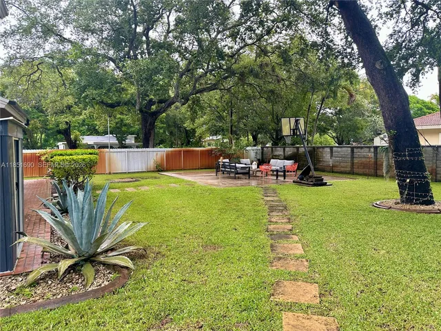 $1,199,000 | 11 Northeast 151st Street, Miami, FL 33162