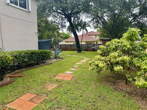 $1,199,000 | 11 Northeast 151st Street, Miami, FL 33162