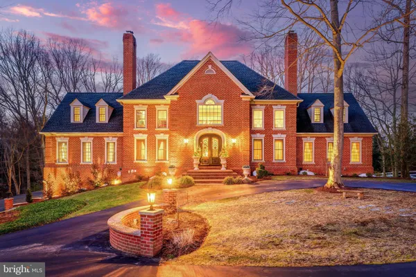 $3,800,000 | 105 Interpromontory Road, Great Falls, VA 22066
