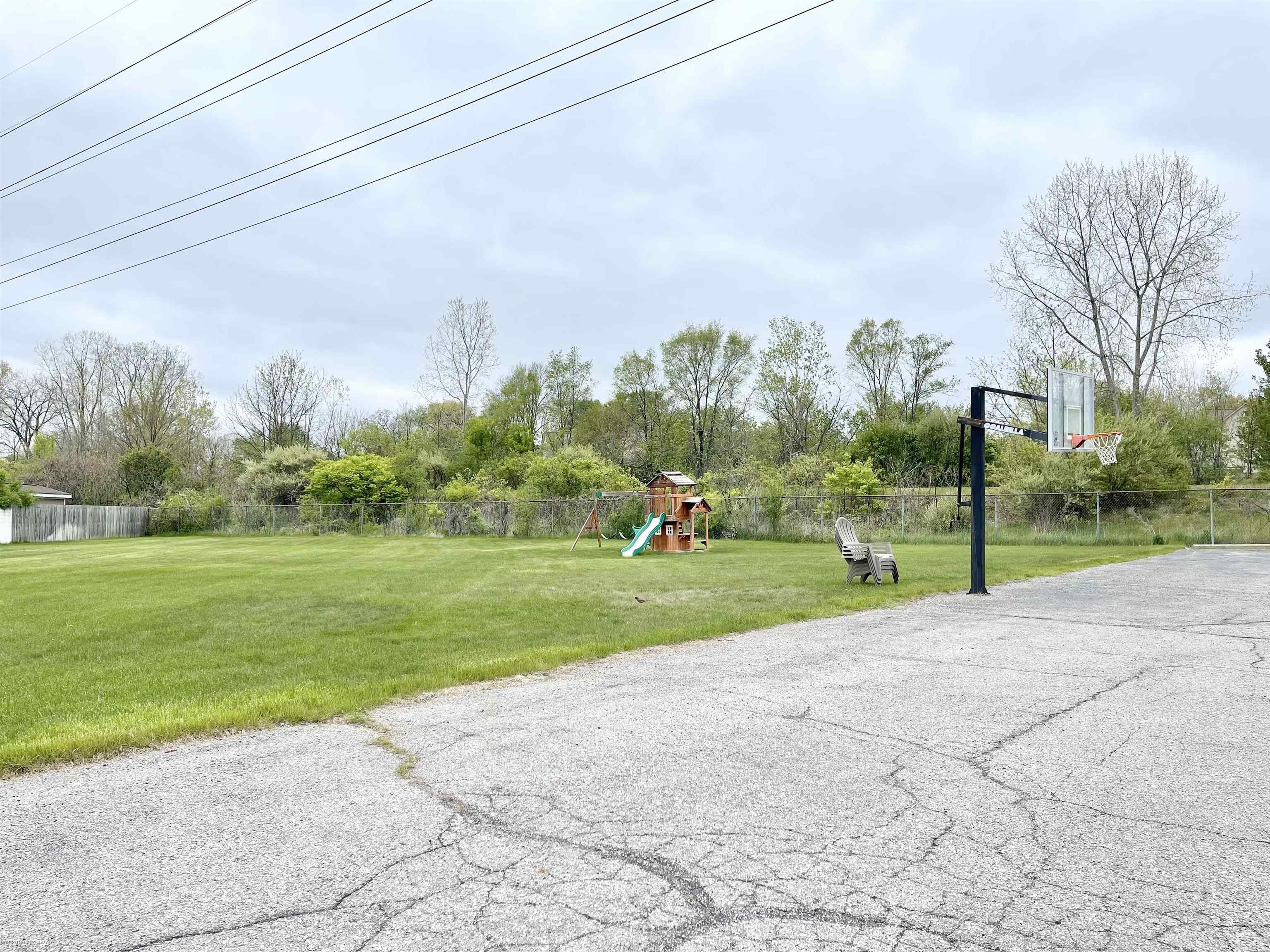 54749 Shelby Road, Unit 65 / 4 Utica, MI 48316 - Photo 26 of 28