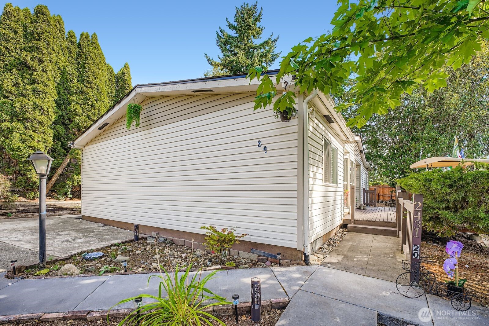 2431 South 371st Street, Unit 20 Federal Way, WA 98003 - Photo 2 of 28